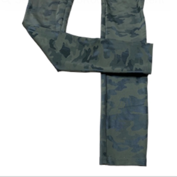 Spanx Camo Leggings Small - Picture 3 of 9